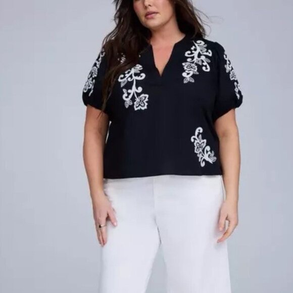 Torrid Belle Isle T-shirt Blouse 0X  XL Puff Sleeve Embroidered Black White Boho - Picture 1 of 12